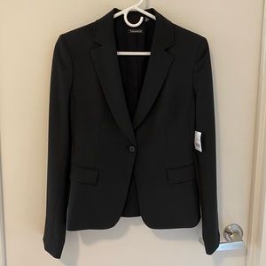 Tahari Black Blazer Size 4 ***NWT - Originally $428***